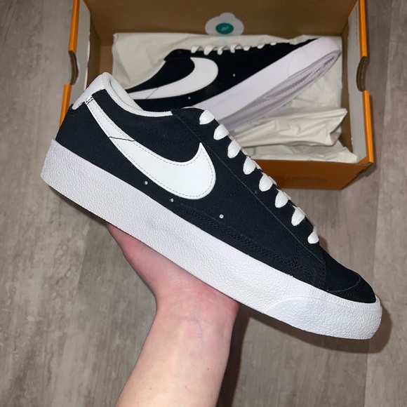 Nike Blazer Low Suede Black White - Picture 4 of 4